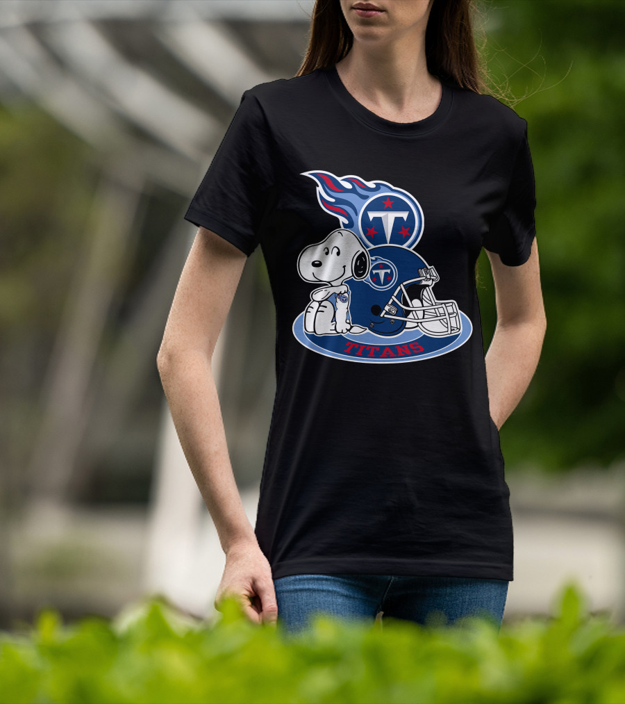 Tennessee Titans Snoopy Football Mascot T-Shirt