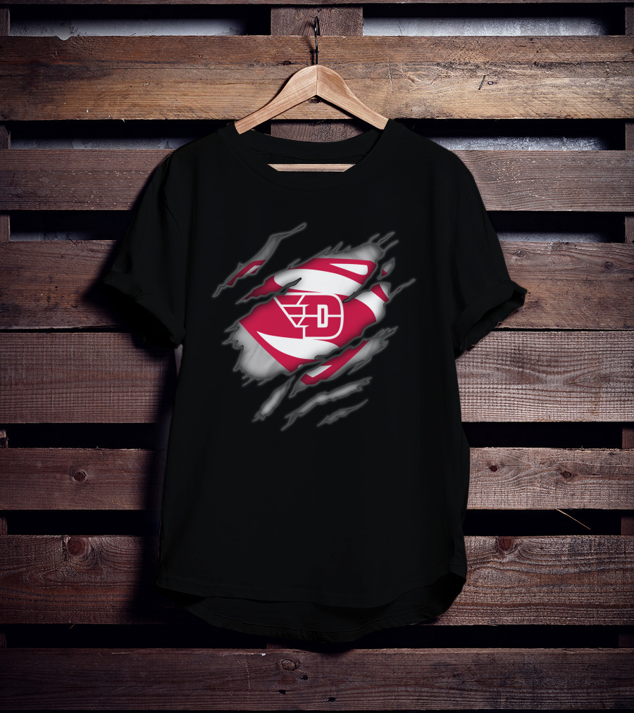 Dayton Flyers Superman Inspired Logo With Torn Fabric Effect T-Shirt