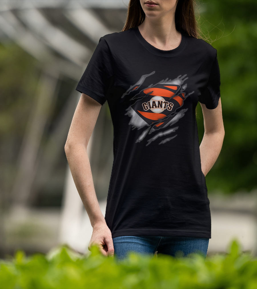 San Francisco Giants Baseball Logo Tear Superman Style T-Shirt