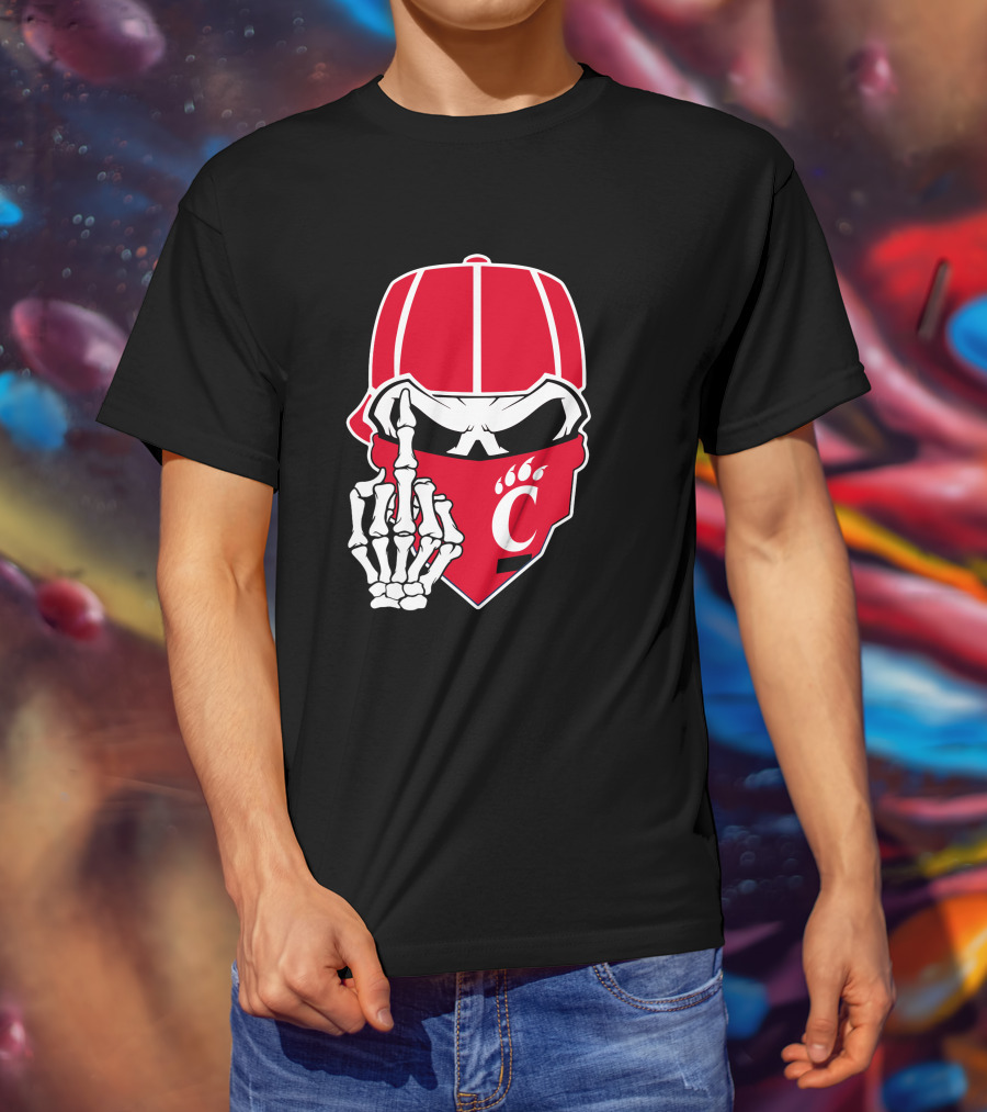 Cincinnati Bearcats Skull With Red Bandana And Skeleton Hand T-Shirt