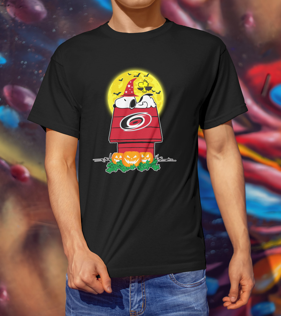 Carolina Hurricanes Snoopy Halloween Peanuts Woodstock Pumpkins Moon T-Shirt
