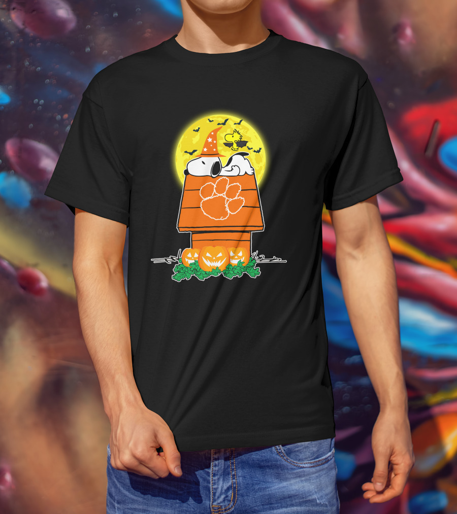 Clemson Tigers Halloween Snoopy Woodstock Moon Pumpkins T-Shirt