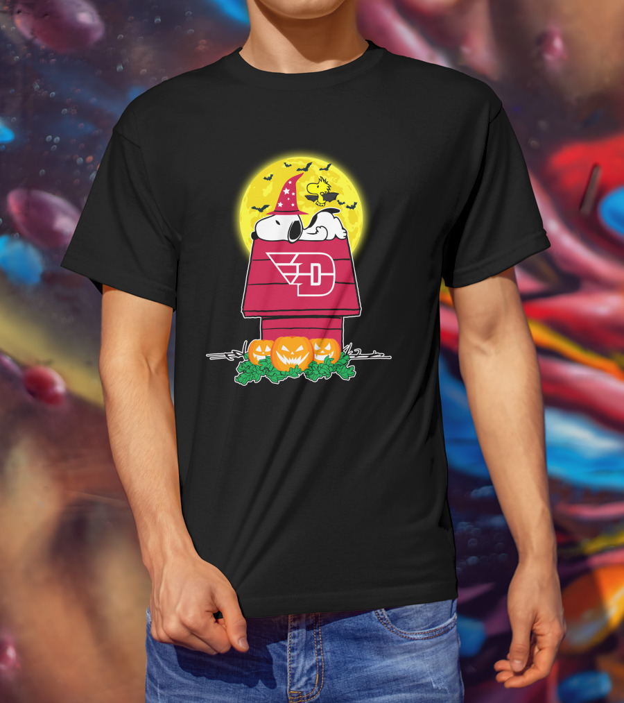 Dayton Flyers Snoopy Halloween Moon Pumpkins Woodstock House T-Shirt
