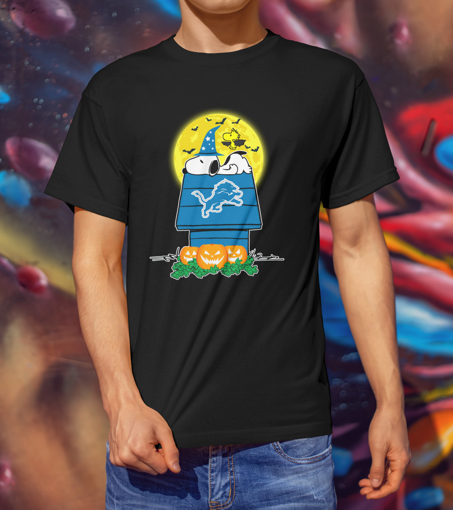 Detroit Lions Snoopy Halloween Pumpkins Woodstock Moon T-Shirt
