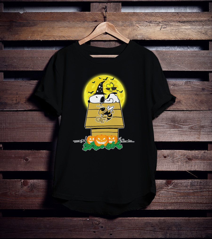 Georgia Tech Yellow Jackets Snoopy Woodstock Witch Hat Pumpkins Halloween Moon T-Shirt