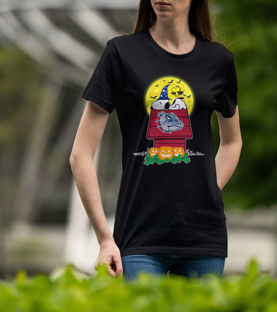Gonzaga Bulldogs Snoopy Woodstock Halloween Pumpkins Moon T-Shirt