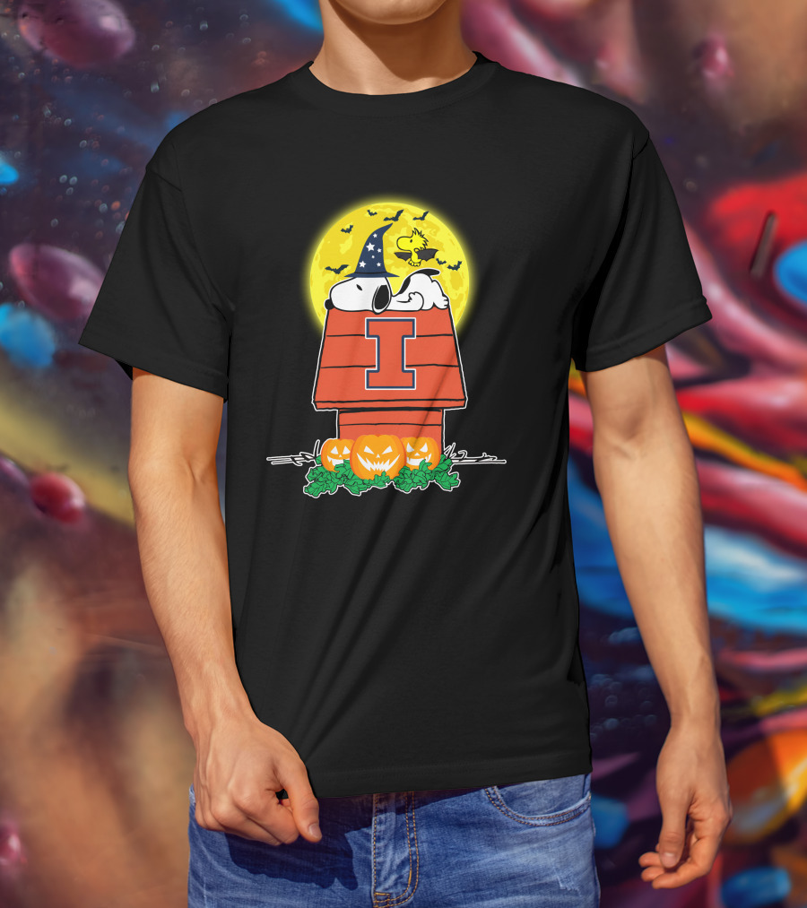 Illinois Fighting Illini Snoopy Woodstock Halloween Pumpkins Moon T-Shirt