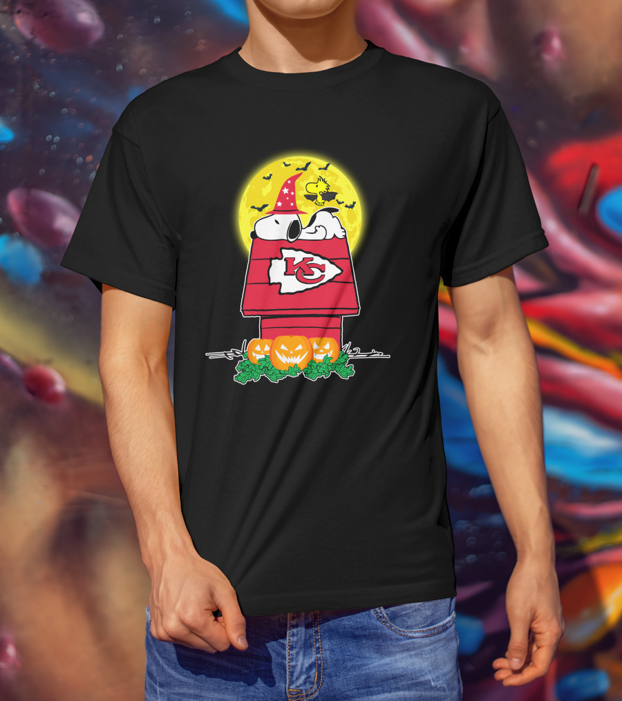 Kansas City Chiefs Snoopy Halloween Pumpkin Doghouse Moon Festival T-Shirt