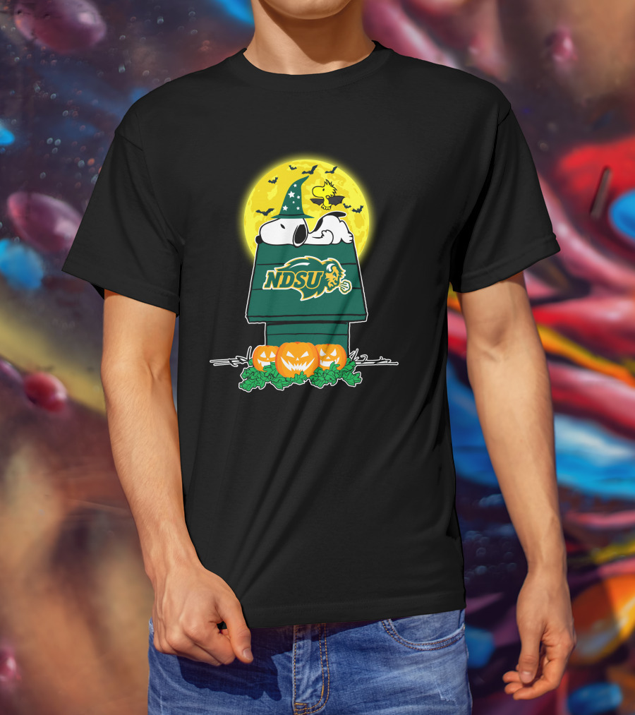 North Dakota State Bison Snoopy Halloween Moon Pumpkins T-Shirt