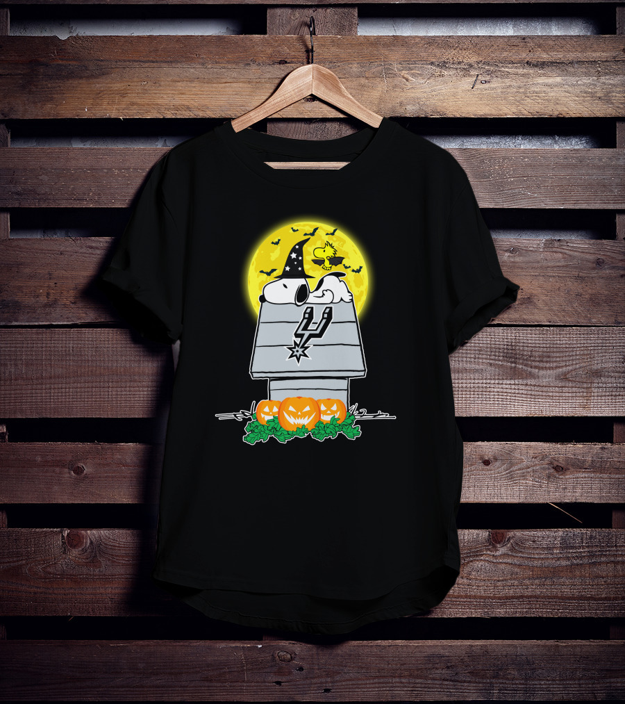 San Antonio Spurs Snoopy Halloween Moon Pumpkins T-Shirt