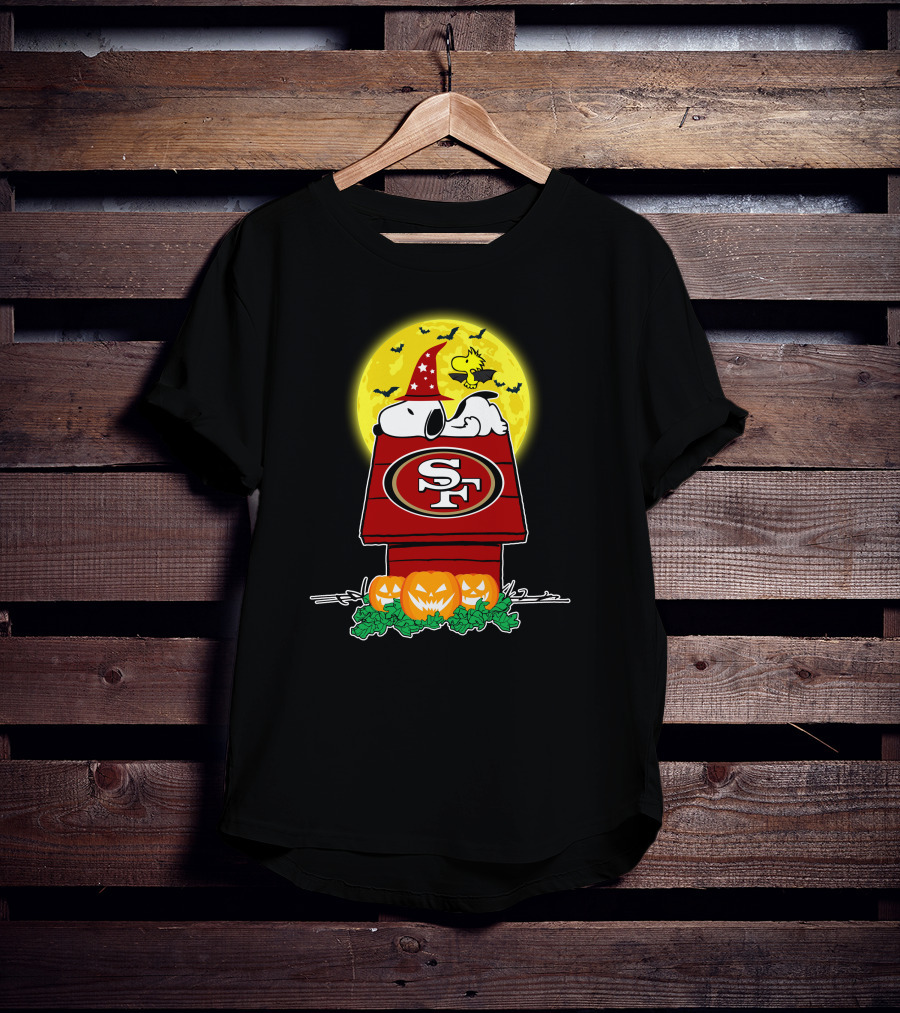 San Francisco 49ers Snoopy Woodstock Halloween Moon Jack-O'-Lanterns T-Shirt