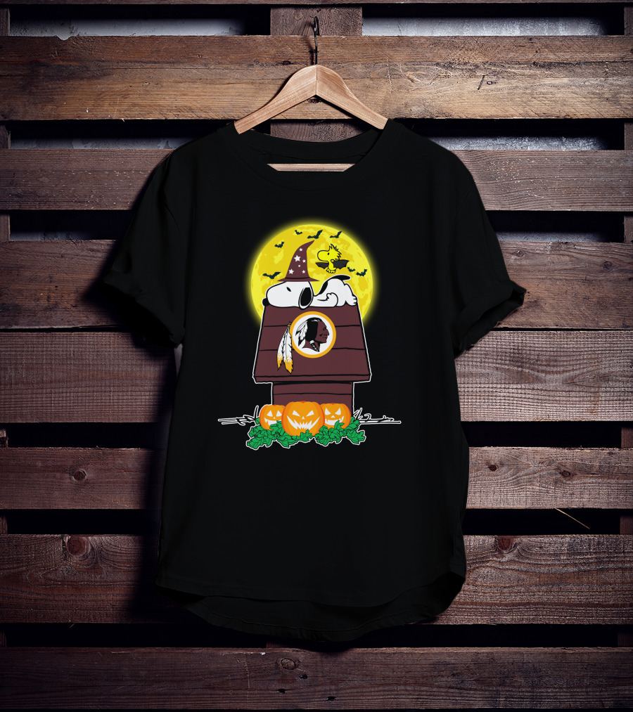 Snoopy Halloween Washington Redskins Doghouse Pumpkin Woodstocks Moon T-Shirt