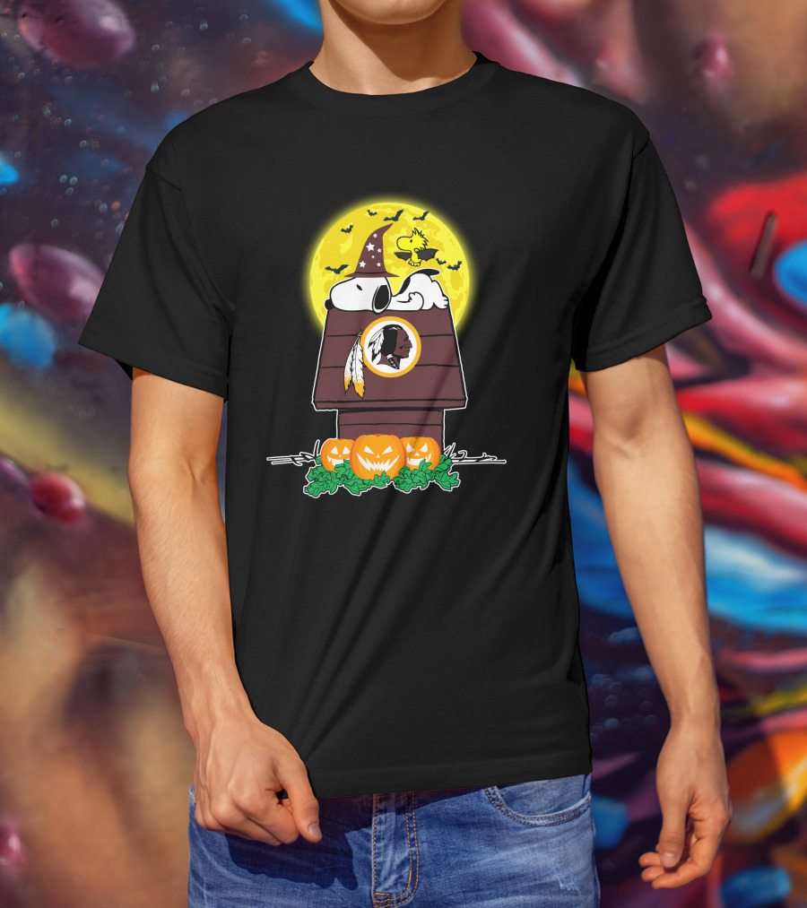 Snoopy Halloween Washington Redskins Doghouse Pumpkin Woodstocks Moon T-Shirt