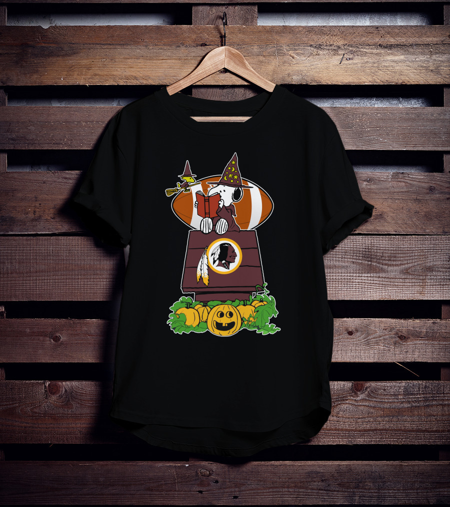 Washington Redskins Snoopy Halloween Football Pumpkin Scene T-Shirt