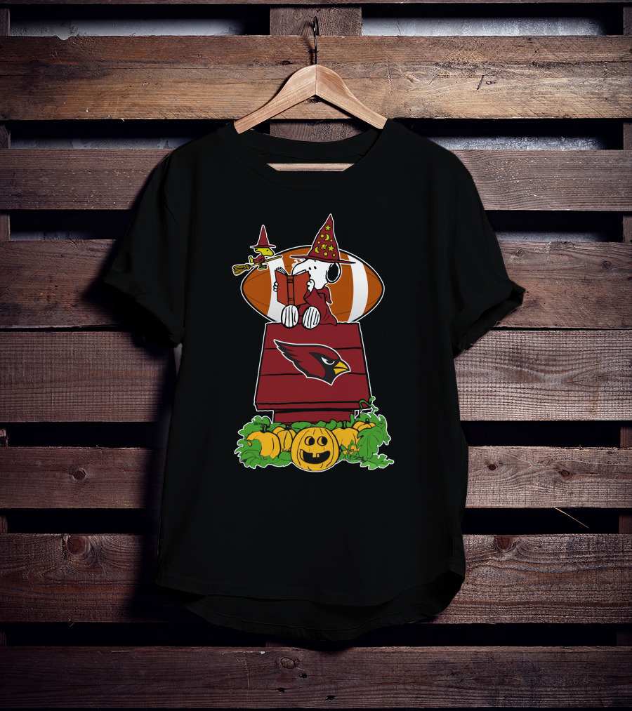 Arizona Cardinals Snoopy Halloween Football Pumpkin Scene T-Shirt