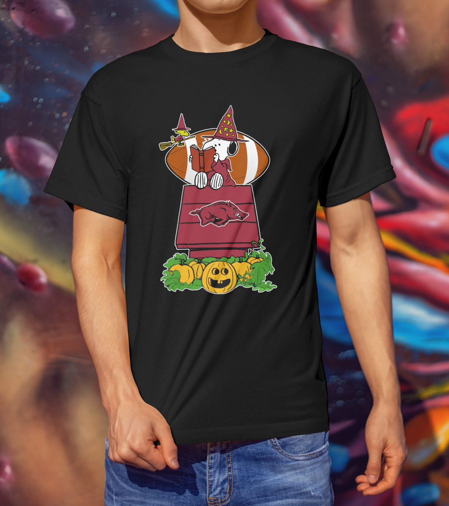Arkansas Razorbacks Snoopy Halloween Woodstock Witch Pumpkin Football House T-Shirt