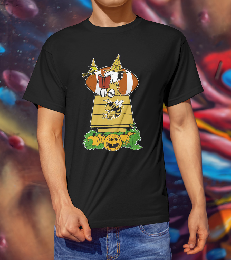 Georgia Tech Yellow Jackets Snoopy Halloween Football Magic Scene T-Shirt