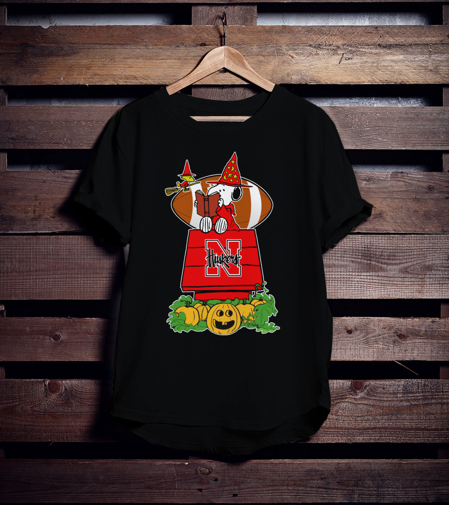 Nebraska Cornhuskers Snoopy Halloween Huskers Peanuts Pumpkin Football T-Shirt