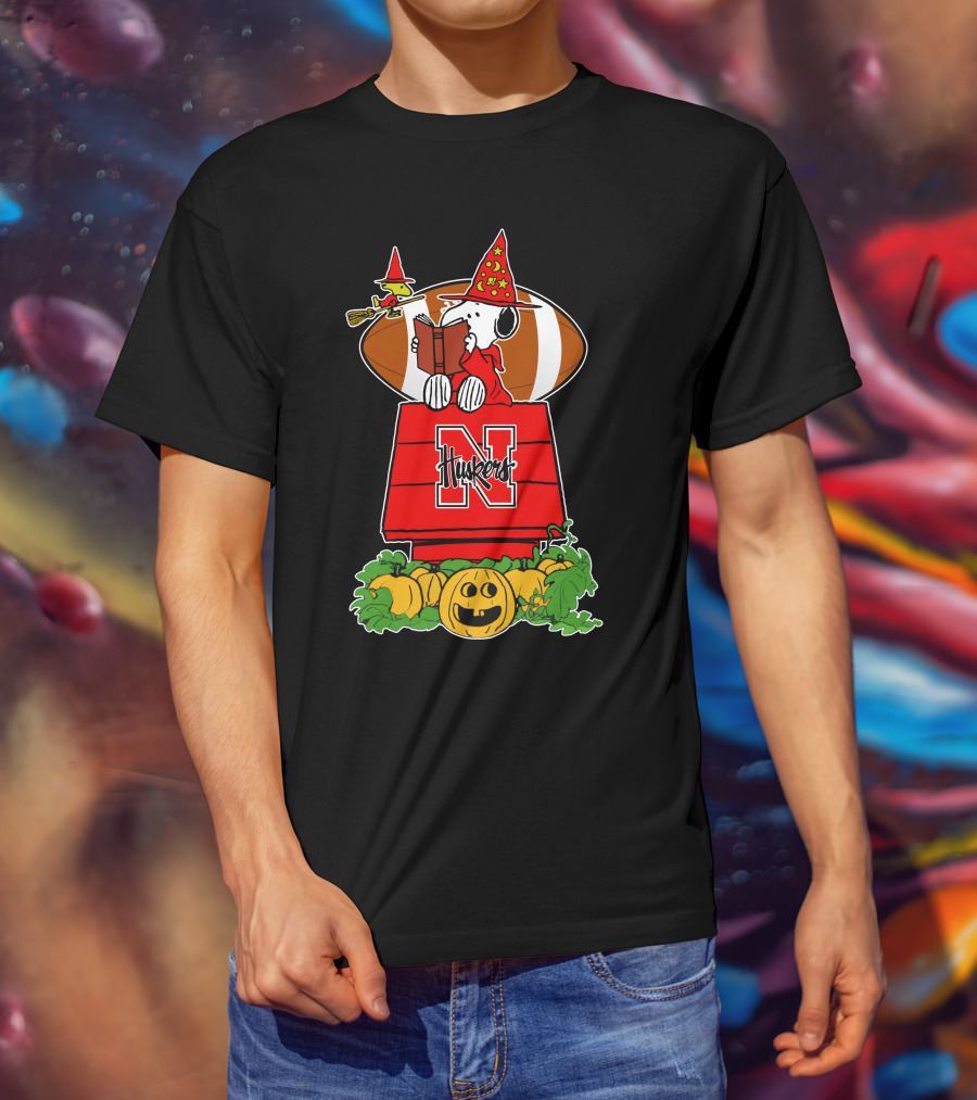 Nebraska Cornhuskers Snoopy Halloween Huskers Peanuts Pumpkin Football T-Shirt
