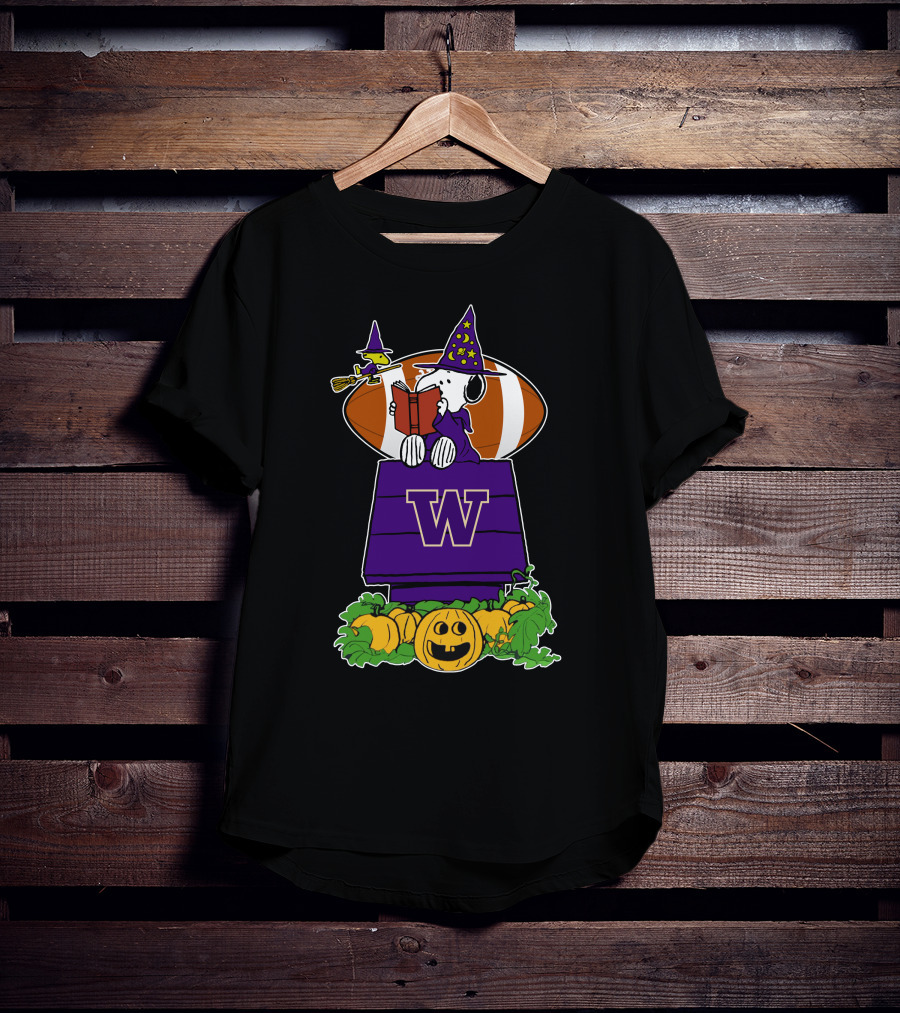 Washington Huskies Snoopy Halloween Witch Football Pumpkin T-Shirt