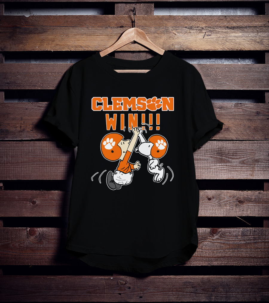 Clemson Win High Five Celebration With Orange Helmets T-Shirt