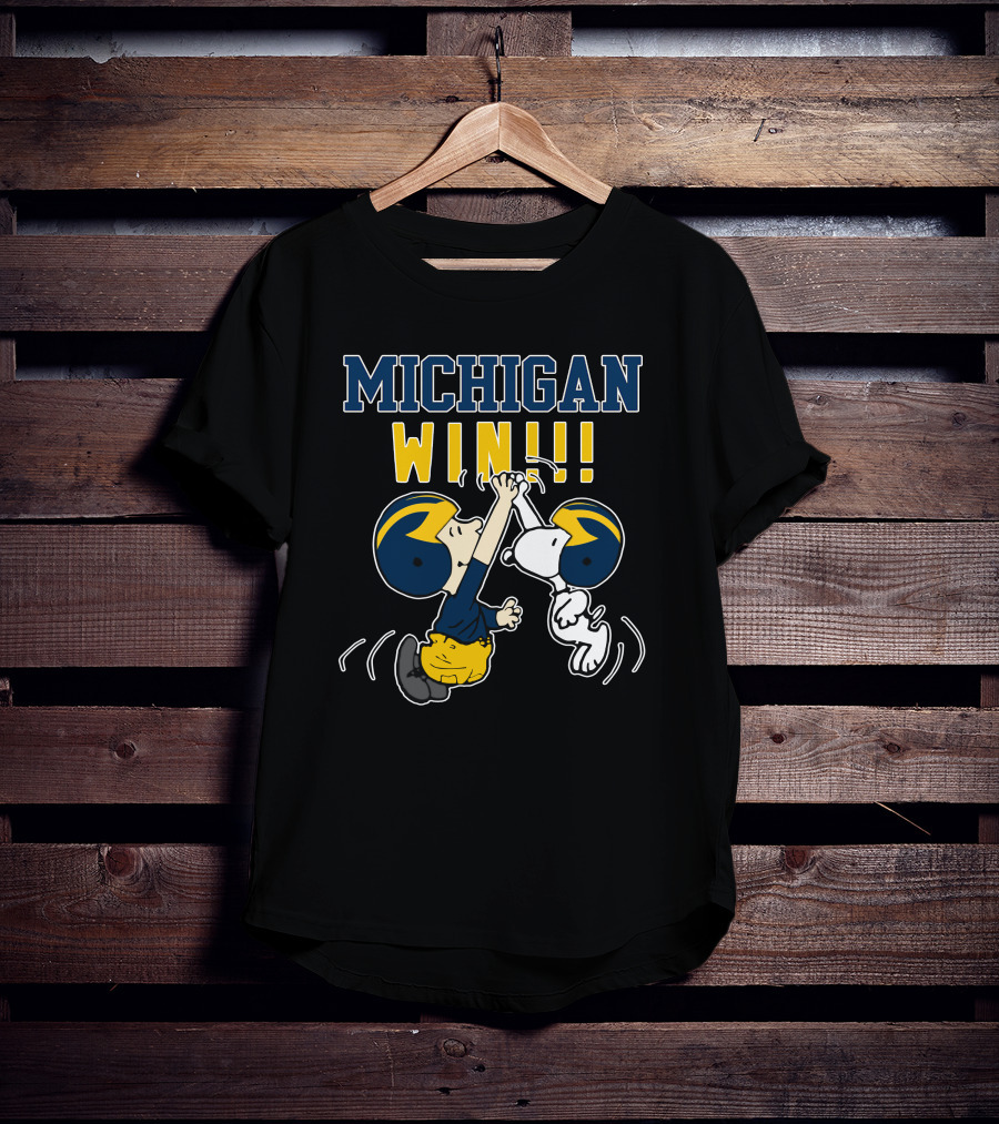 Michigan Win Snoopy High Five Celebration With Wolverine Helmets T-Shirt