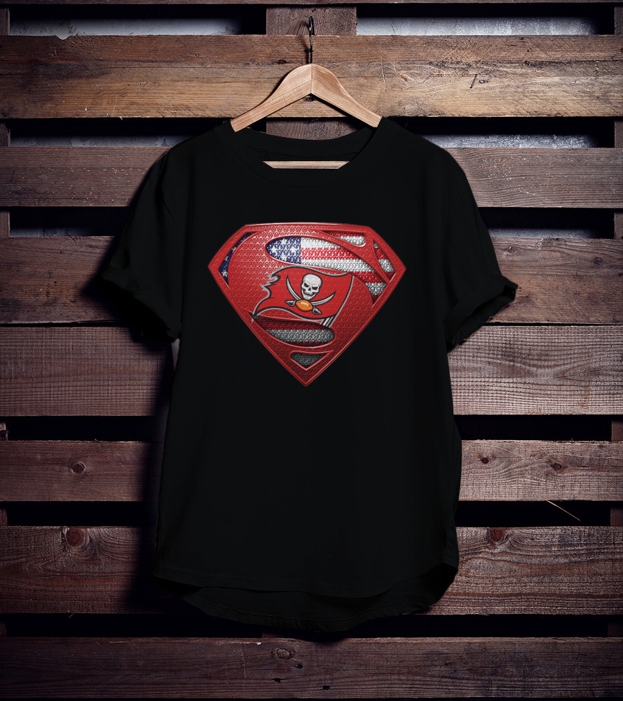 Tampa Bay Buccaneers Superman Logo With American Flag T-Shirt