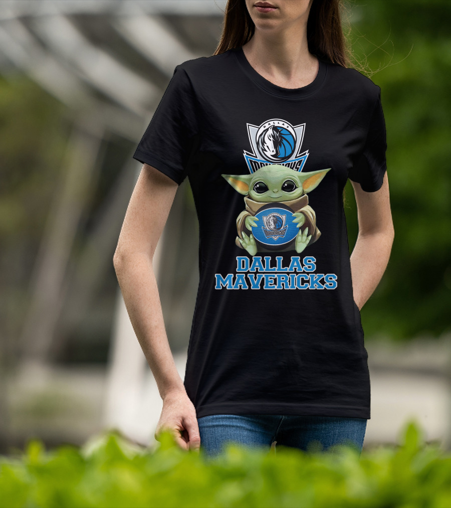 Dallas Mavericks Baby Yoda Holding Basketball T-Shirt