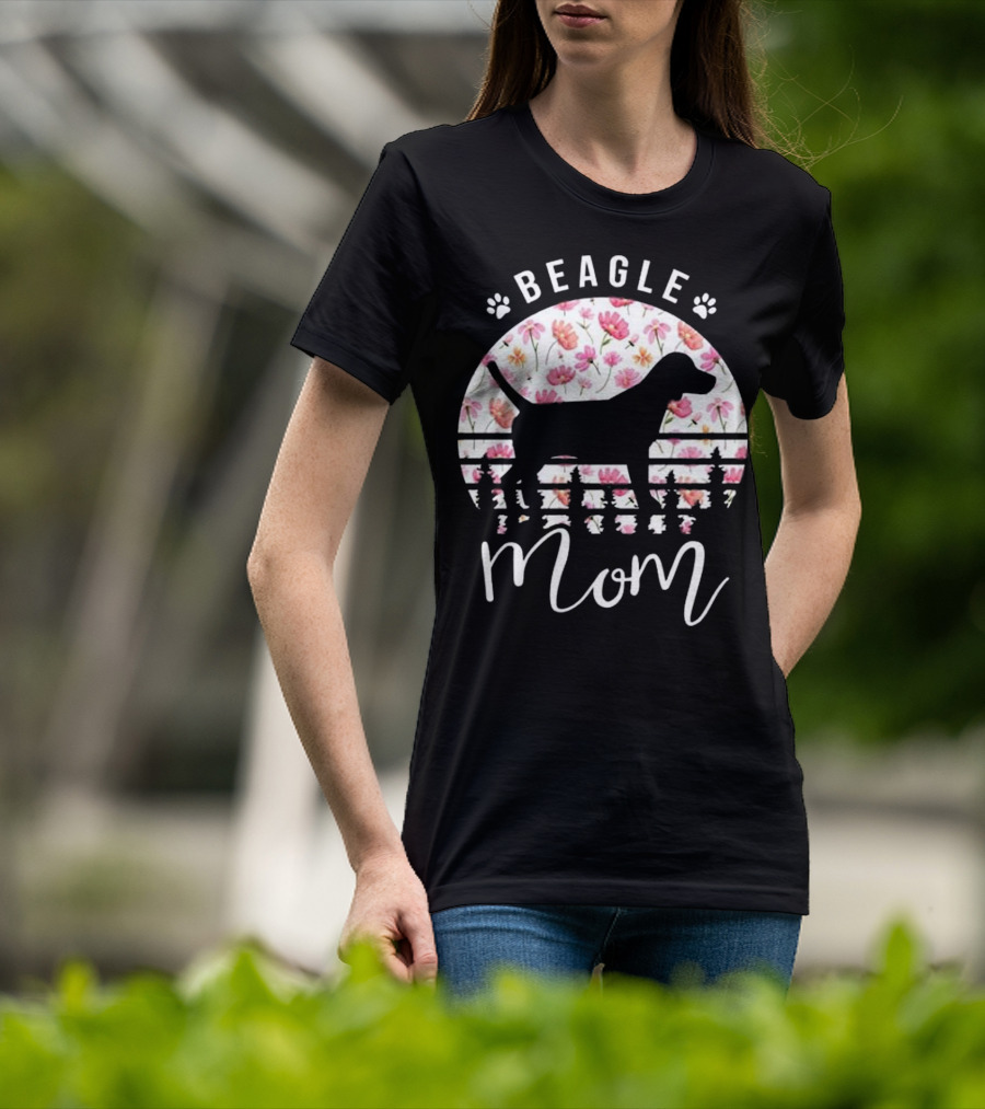 Beagle Mom Floral Mother's Day T-Shirt