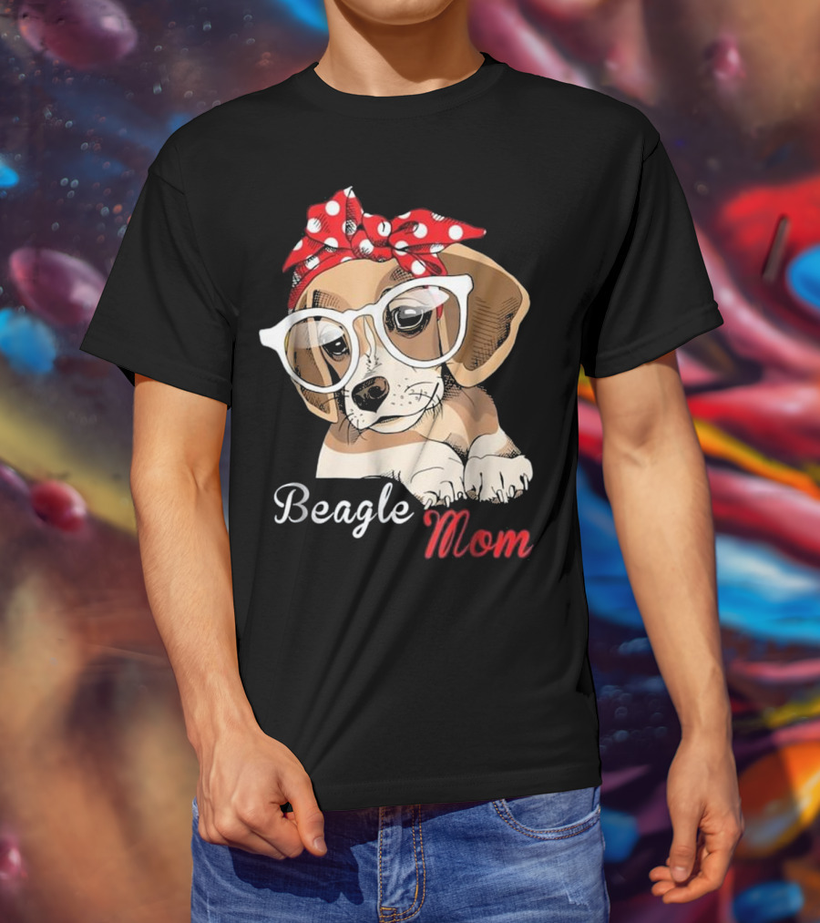 Beagle Mom For Beagle Dogs Lovers T-Shirt