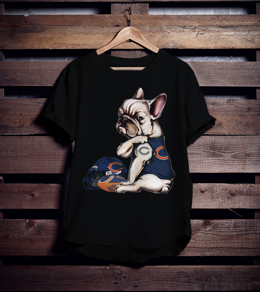 Chicago Bears Football Helmet Pug Wearing Team Jersey T-Shirt