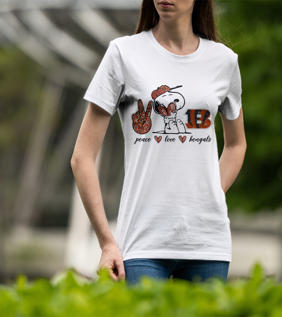 Peace Love Bengals Snoopy V Sign Football Fan T-Shirt