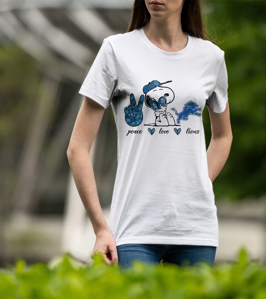 Peace Love Detroit Lions Snoopy Football Fans T-Shirt