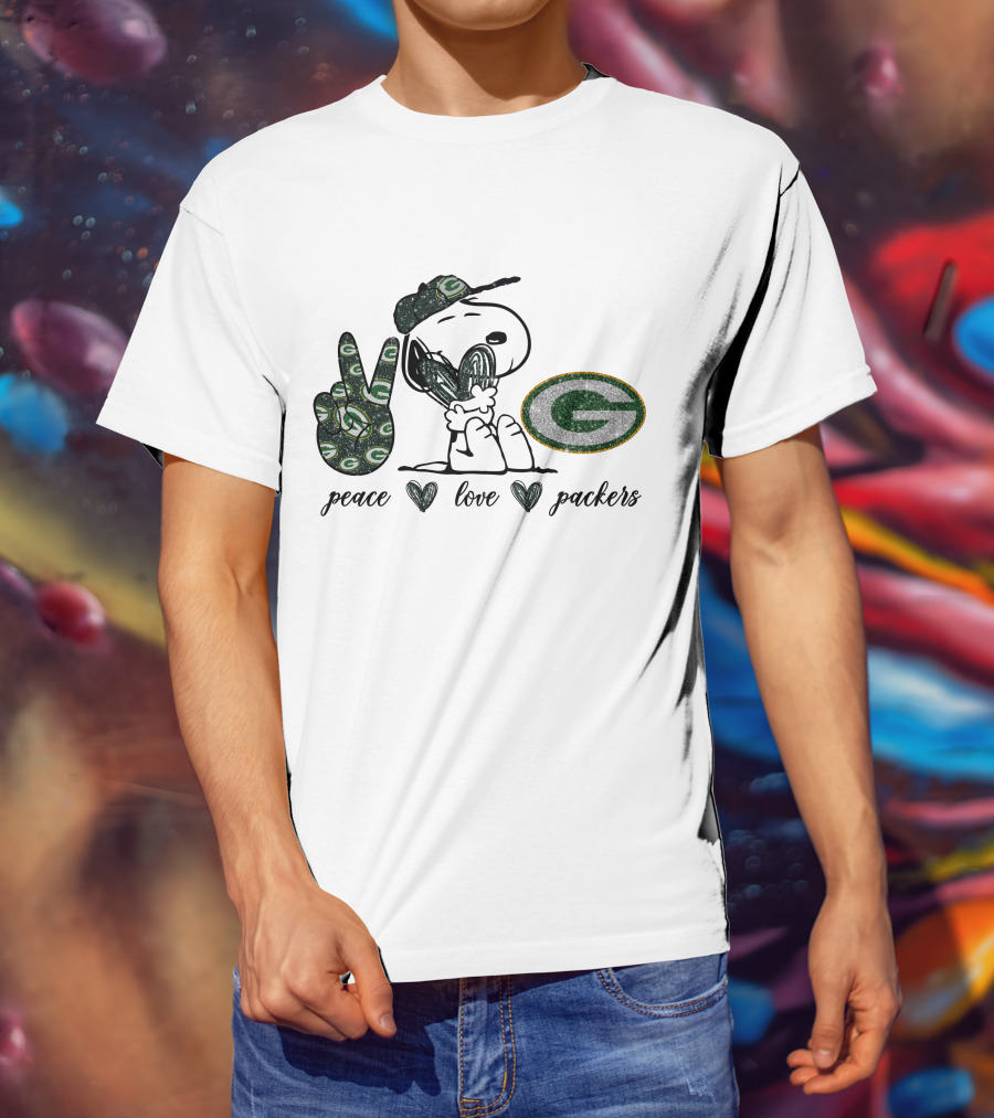 Peace Love Green Bay Packers Snoopy Vintage Football Fan T-Shirt