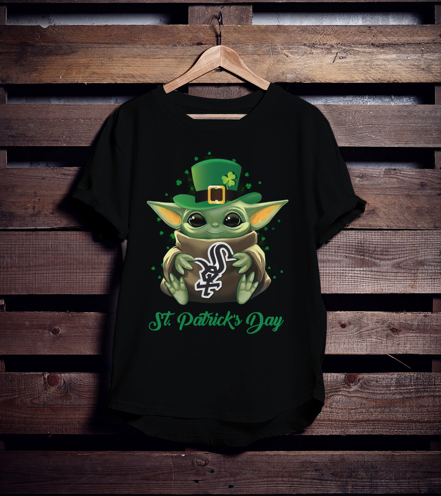 Chicago White Sox Baby Yoda St. Patrick's Day T-Shirt