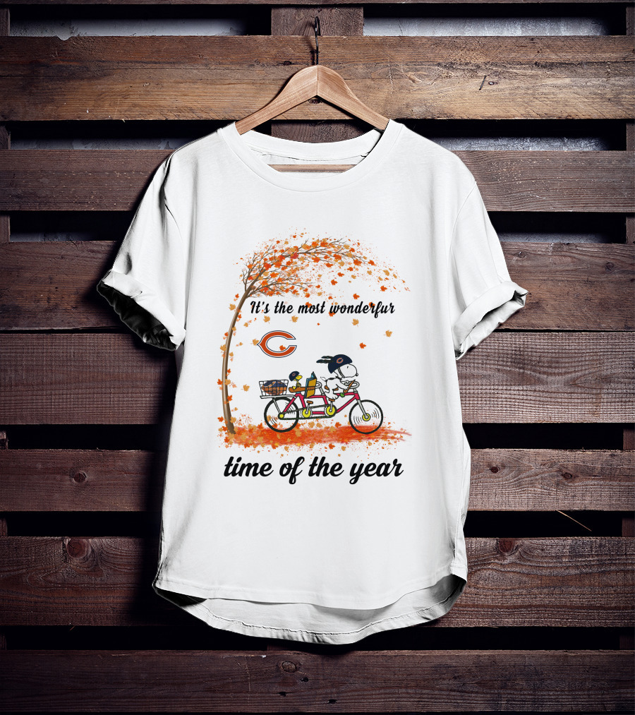 It's The Most Wonderful Time Of The Year Chicago Bears Autumn Snoopy Bicycle T-Shirt