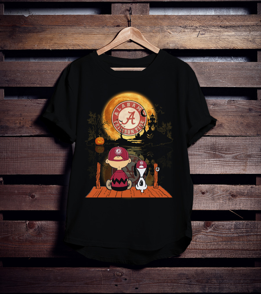Alabama Crimson Tide Halloween Moonlit Scene With Cartoon Characters T-Shirt