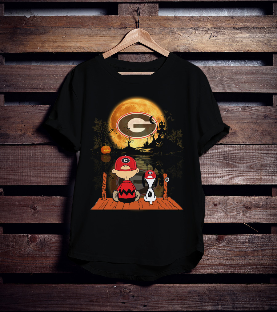 Georgia Bulldogs Halloween Moonlit Dock Scene With Peanuts Characters Charlie Brown And Snoopy Reflections T-Shirt
