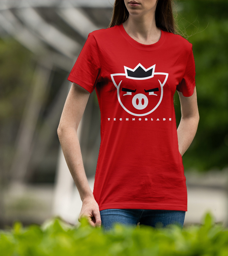 TECHNOBLADE Pig Crown T-Shirt