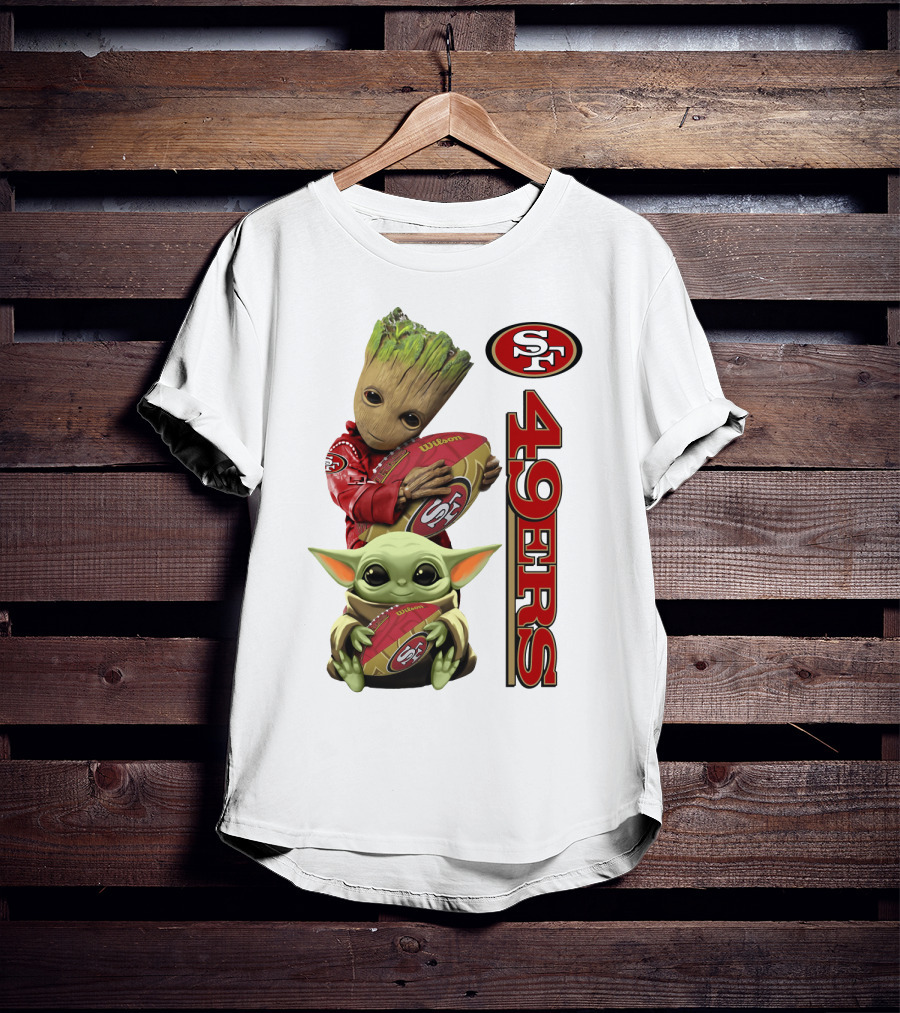 Baby Groot And Baby Yoda Hug San Francisco 49ers Football T-Shirt