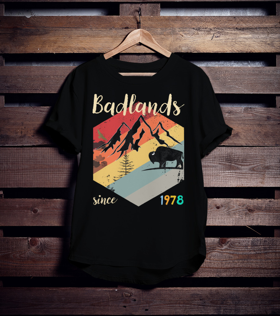 Badlands Since 1978 South Dakota National Park Hiking Mountain Bison T-Shirt