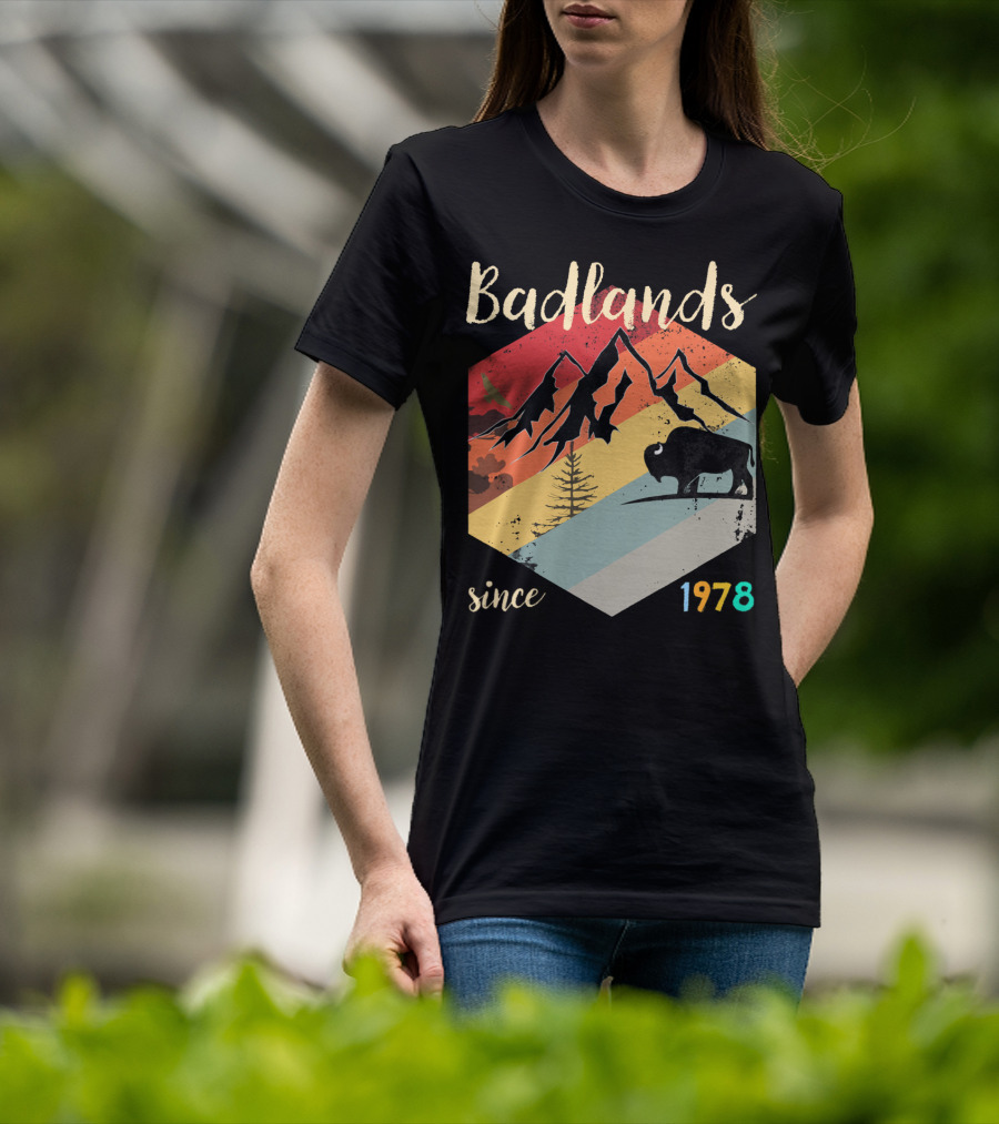 Badlands Since 1978 South Dakota National Park Hiking Mountain Bison T-Shirt
