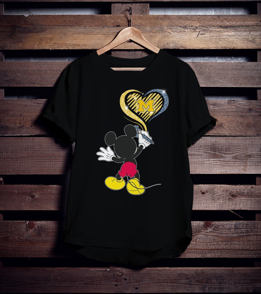 Mickey Mouse Drawing Heart With Michigan Wolverines T-Shirt