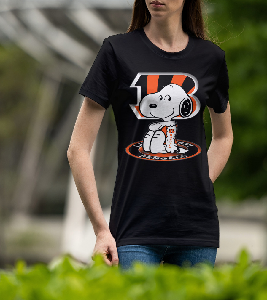 Bengals Snoopy Cincinnati Stripes B T-Shirt