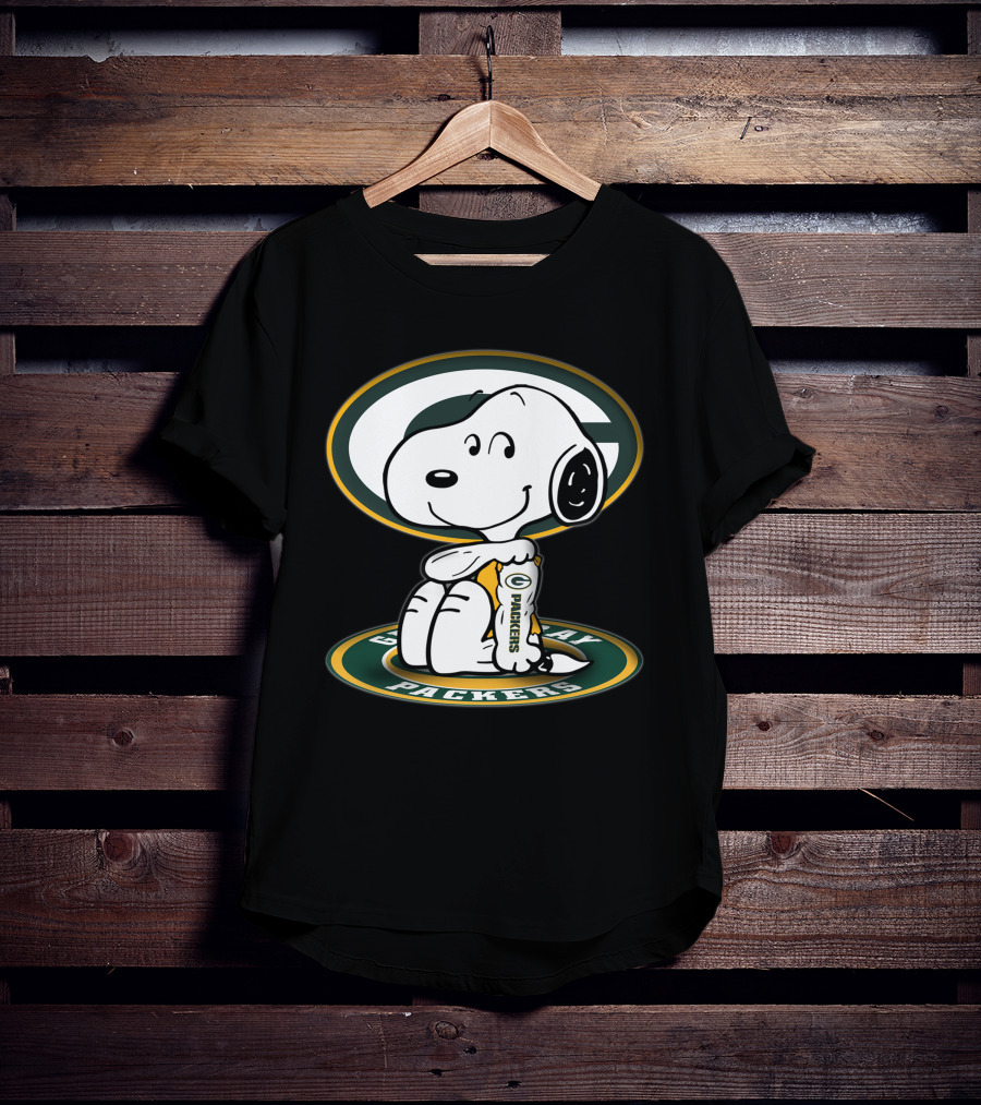 Snoopy Holding Green Bay Packers Logo Football Jerseys T-Shirt