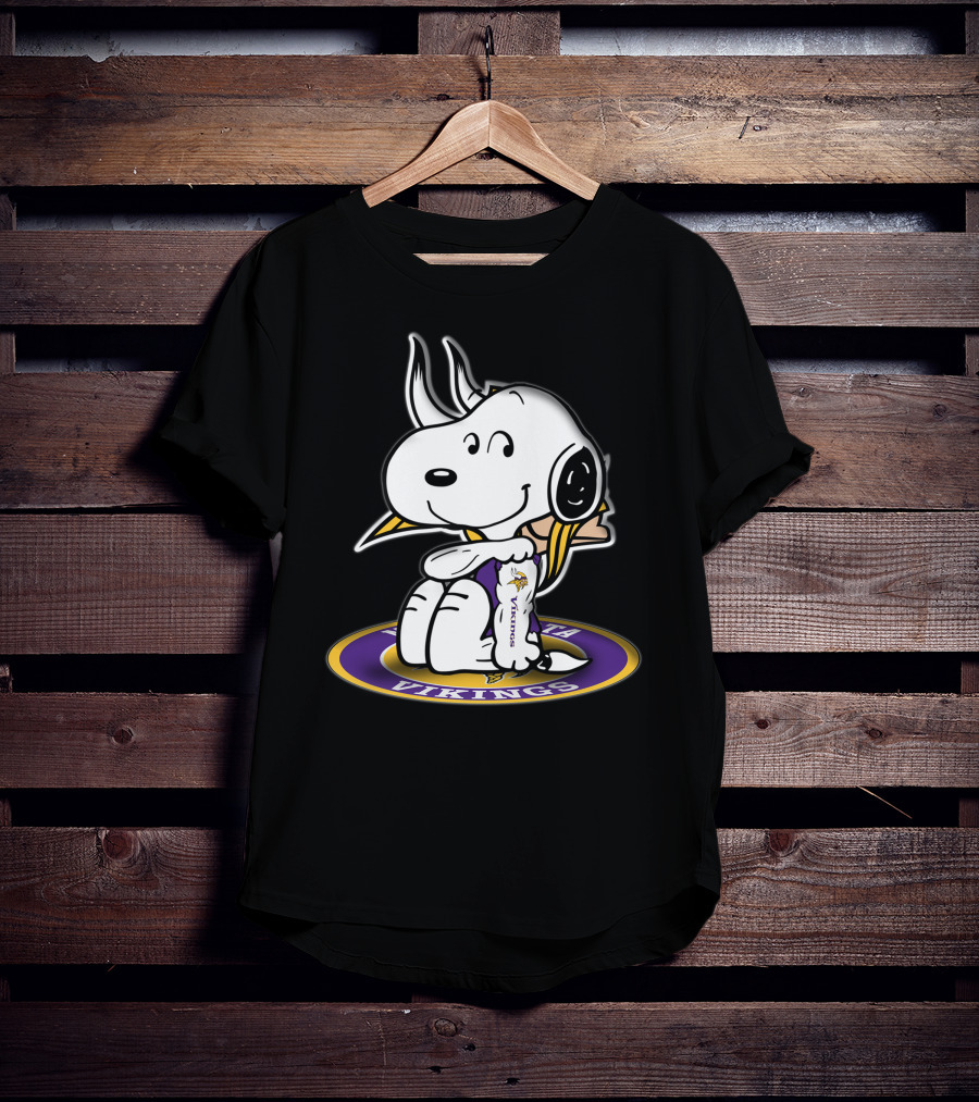 Minnesota Vikings Snoopy Peanuts Cuddly Football Fan T-Shirt