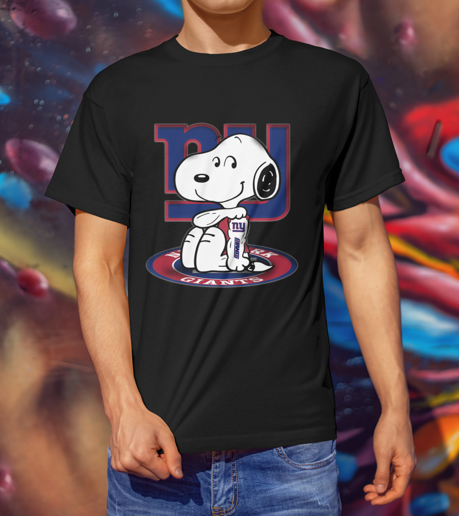 Snoopy New York Giants Nfl Collaboration With Peanuts Football Team T-Shirt