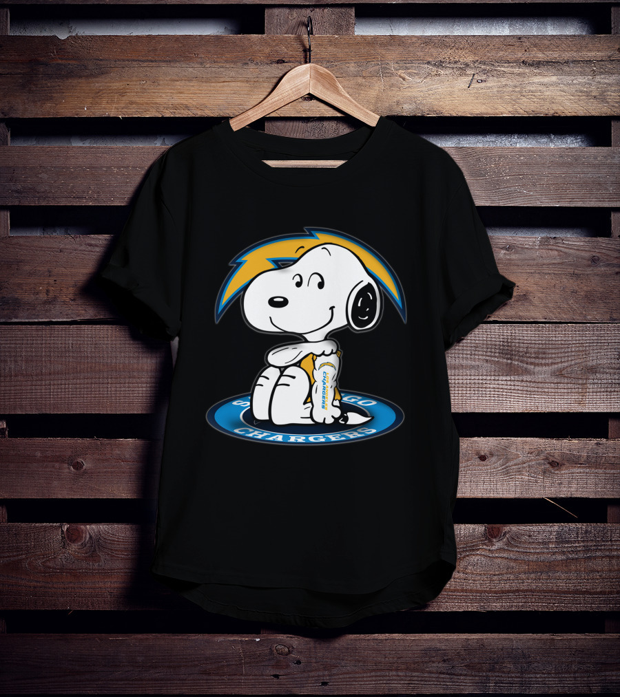 Snoopy Holding Los Angeles Chargers Helmet San Diego Chargers T-Shirt