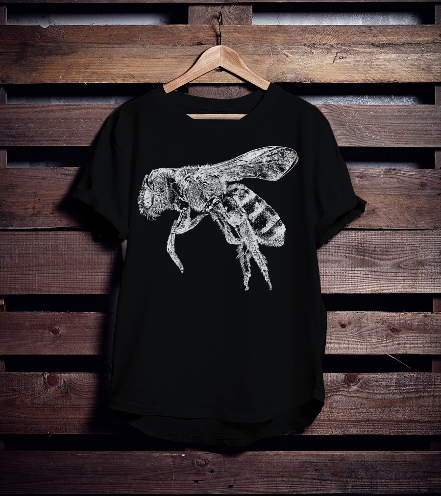 Great Distressed Cute Bee Sketch T-Shirt