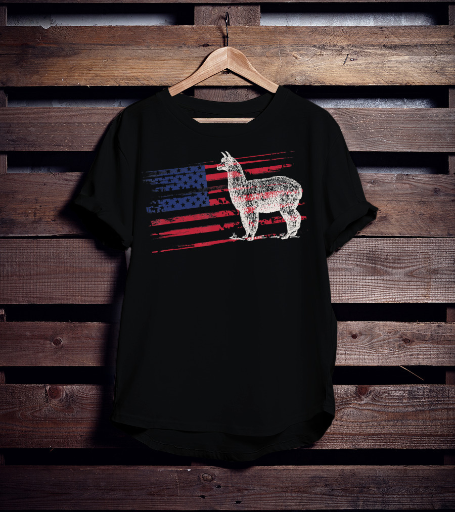 Alpaca Vicuna With US American Flag In Rustic T-Shirt